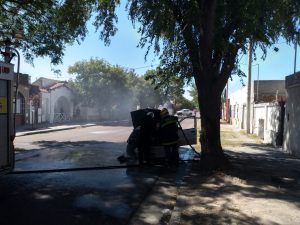 Fuego en auto Chile al 600