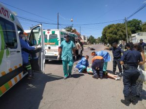 Asistencia médica tras choque en Bahía 