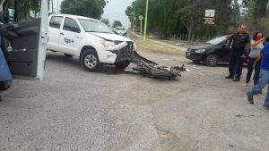 Fuerte choque en Av Colón y Pacífico 